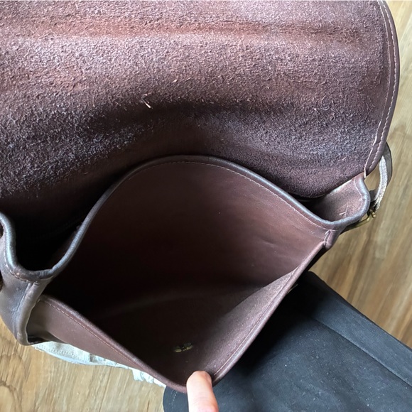 Vintage Coach Dark Brown Leather Shoulder Bag - Picture 7 of 11